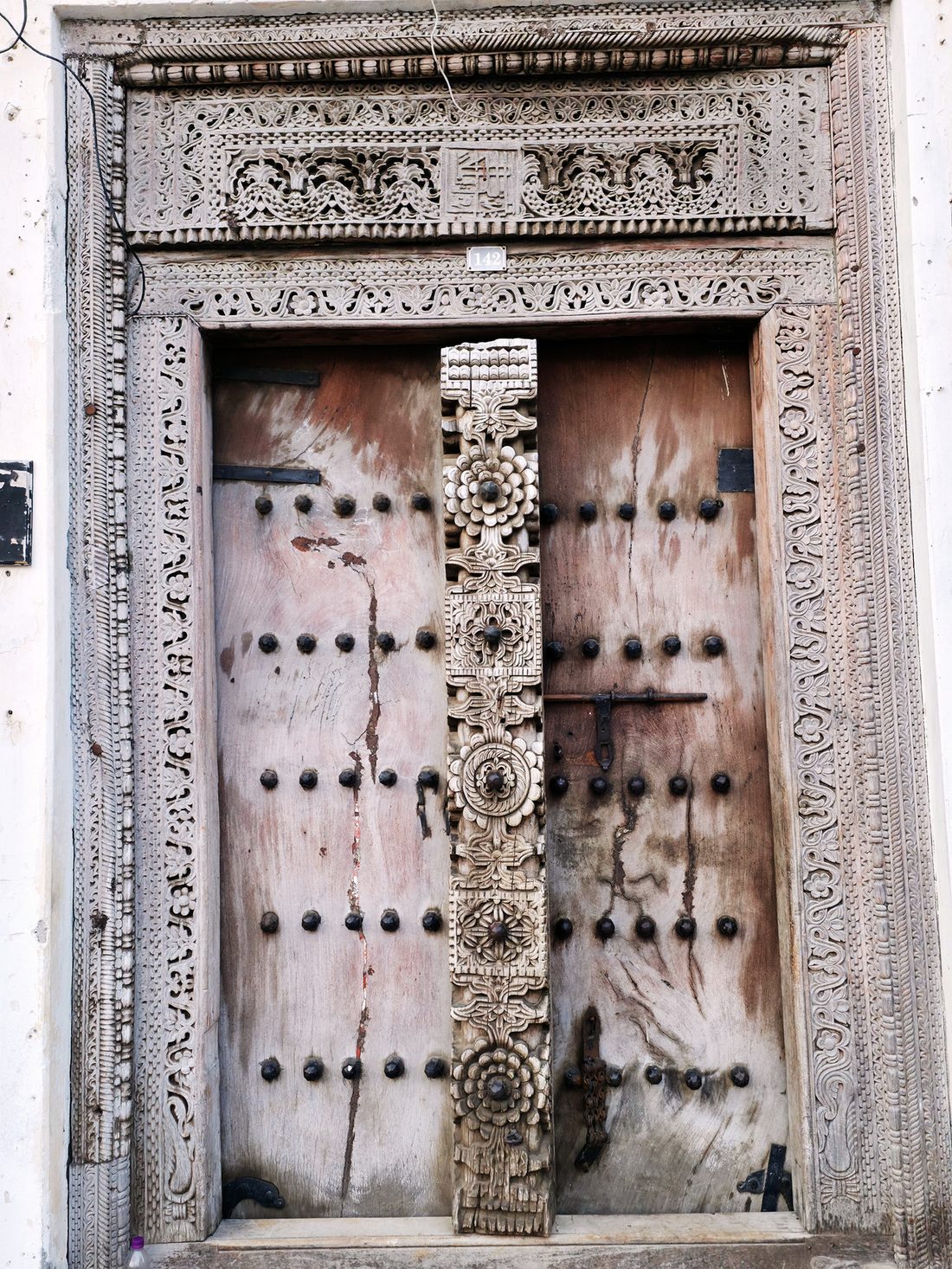 Carved Zanzibari door of Hansing House